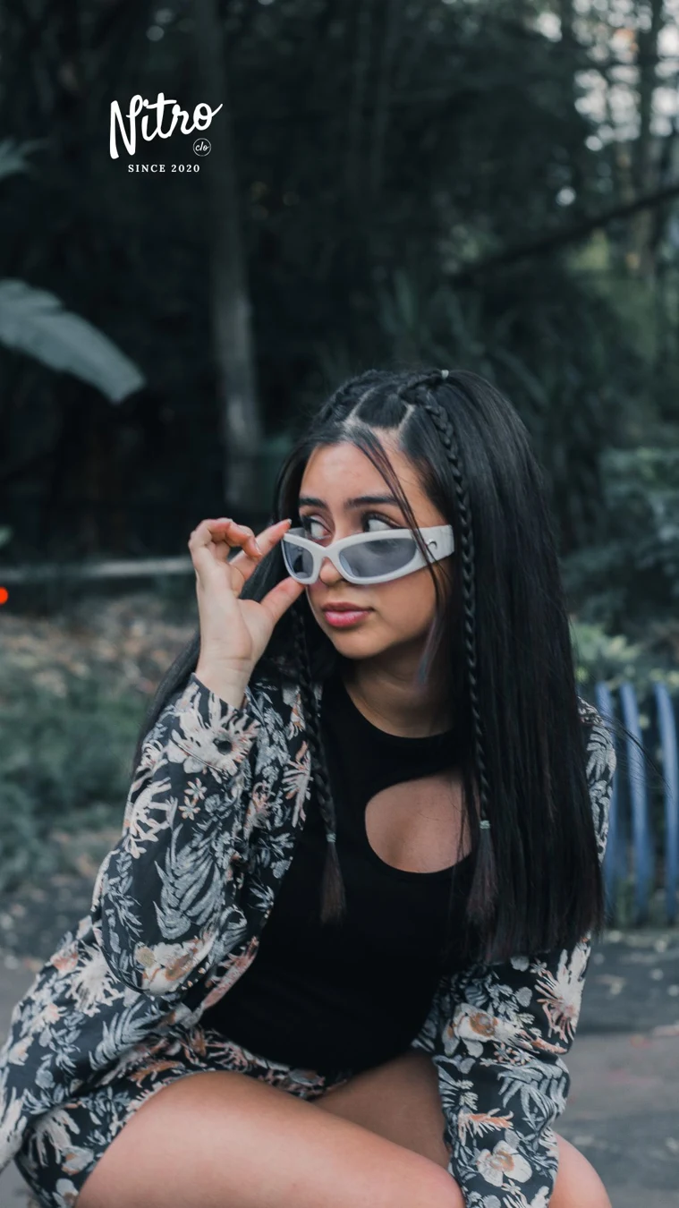 Gafas Moon Blancas lente azul, con modelo 1