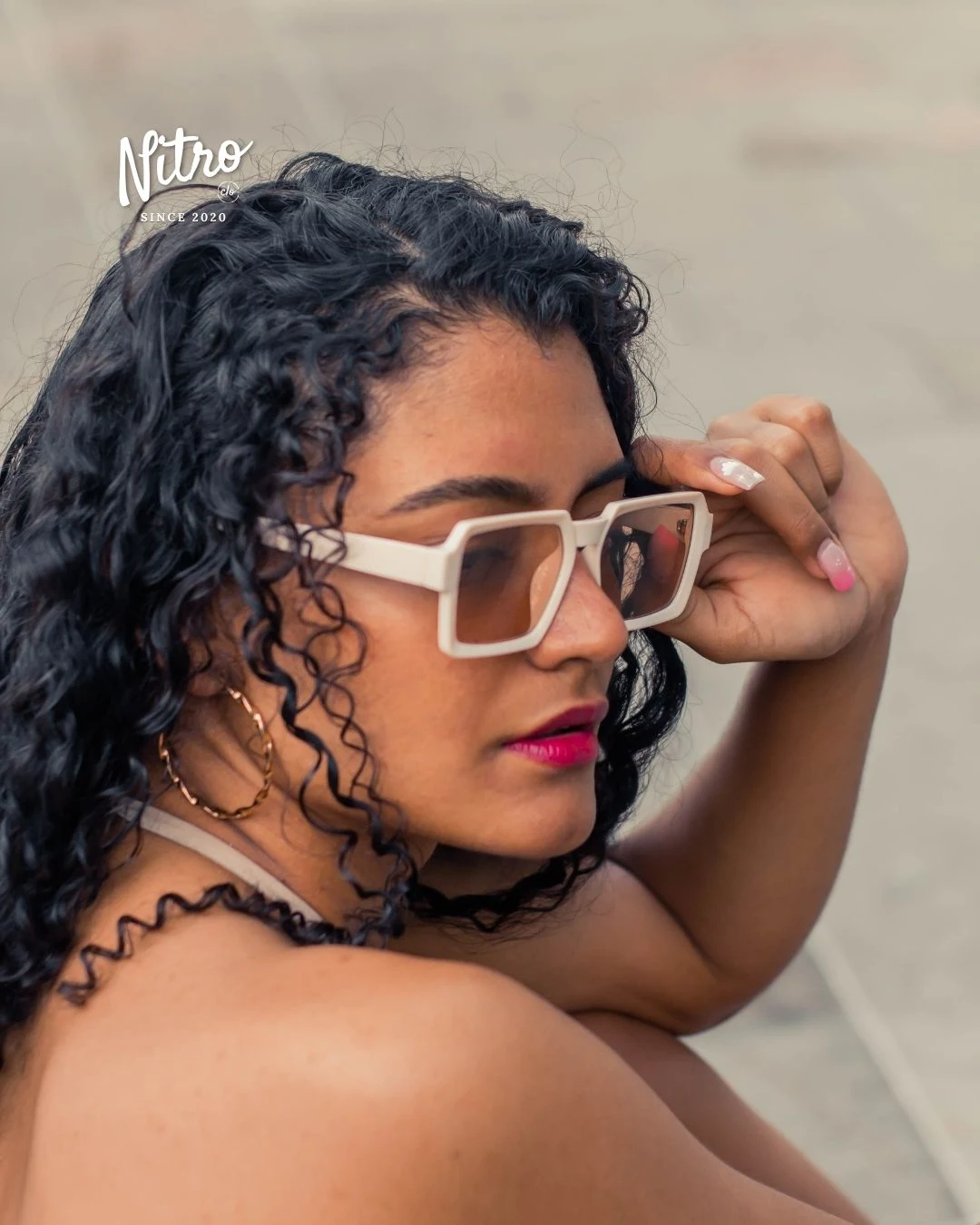 Gafas Orlando Beige, con modelo 1
