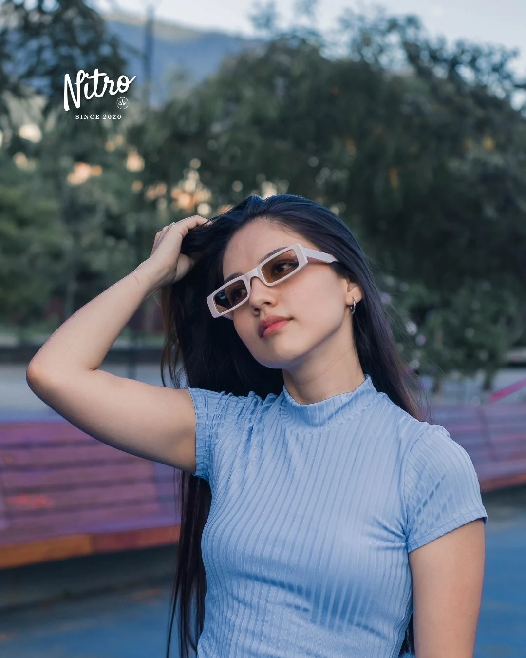 Gafas Paris Beige, con modelo 1
