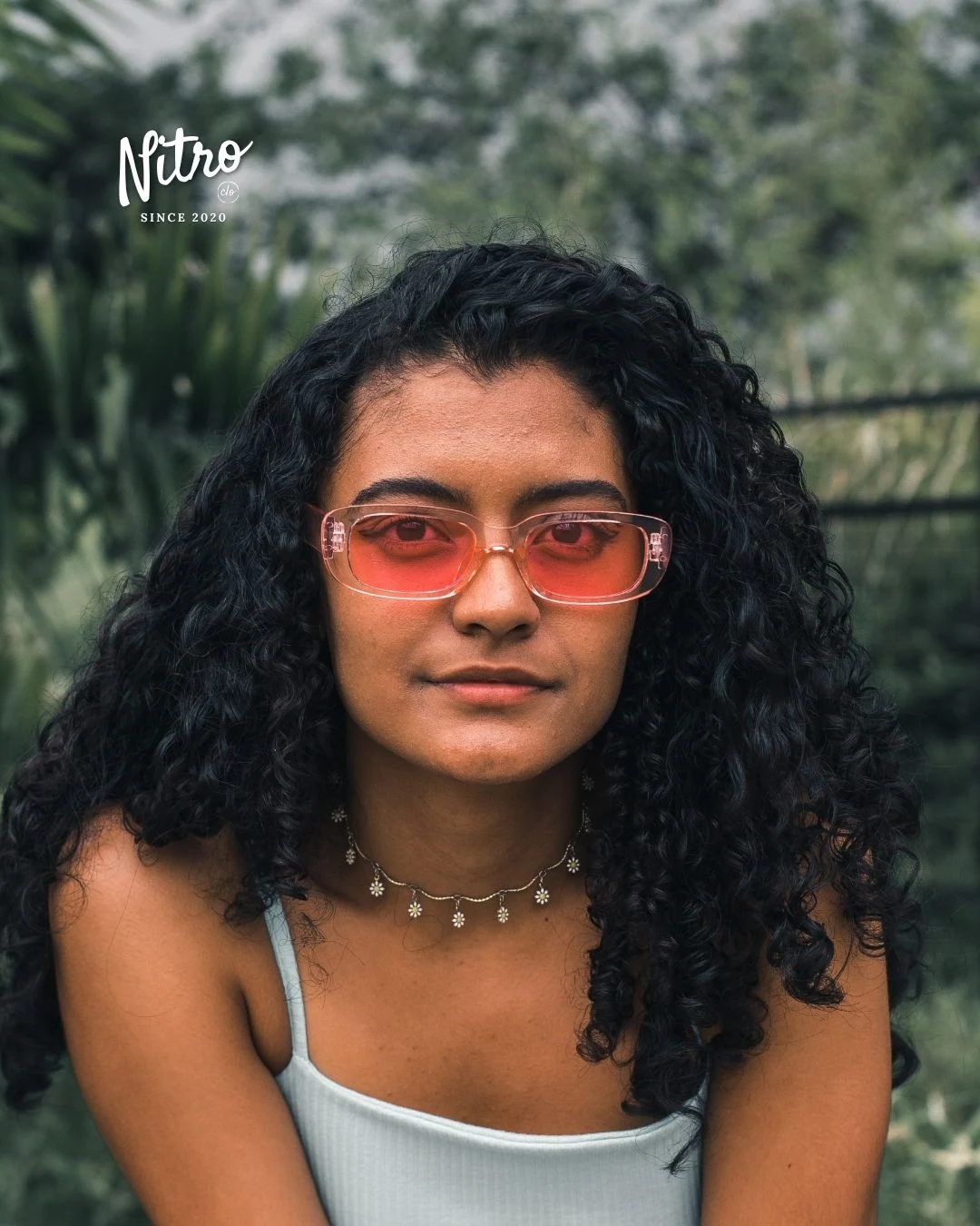 Gafas Vintage Rosadas, con modelo 3